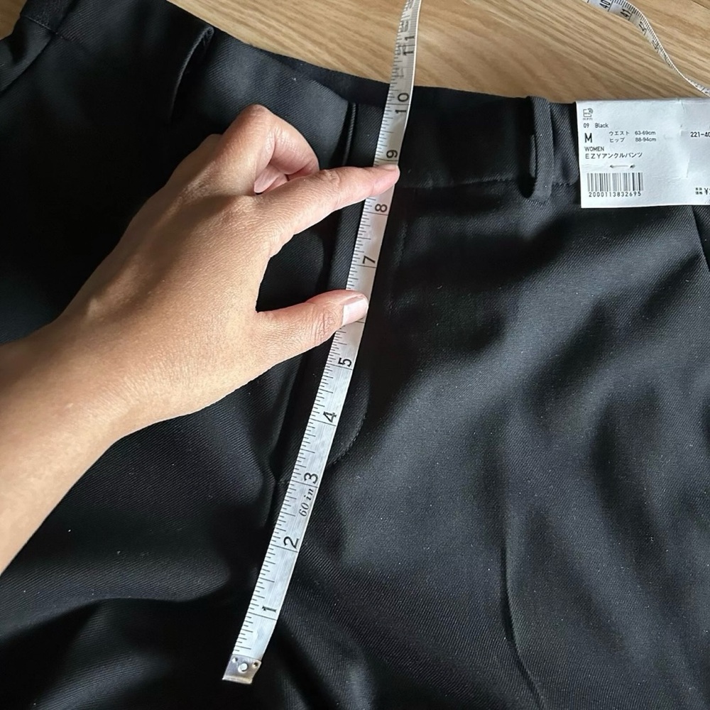 NWT Uniqlo Black Pleated Trousers Dress Pants Women’s Medium (fits like a 2-4) - Picture 7 of 9
